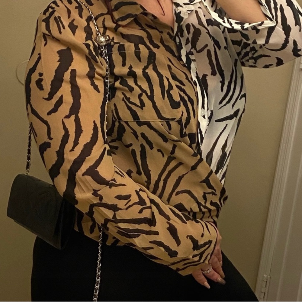 🖤Chanel Cambon Quilted Wallet Revamp Chain Crossbody to Belt Bag On Shoulder - Picture 12 of 13